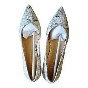 Journee Collection Snakeskin Pointed Heels